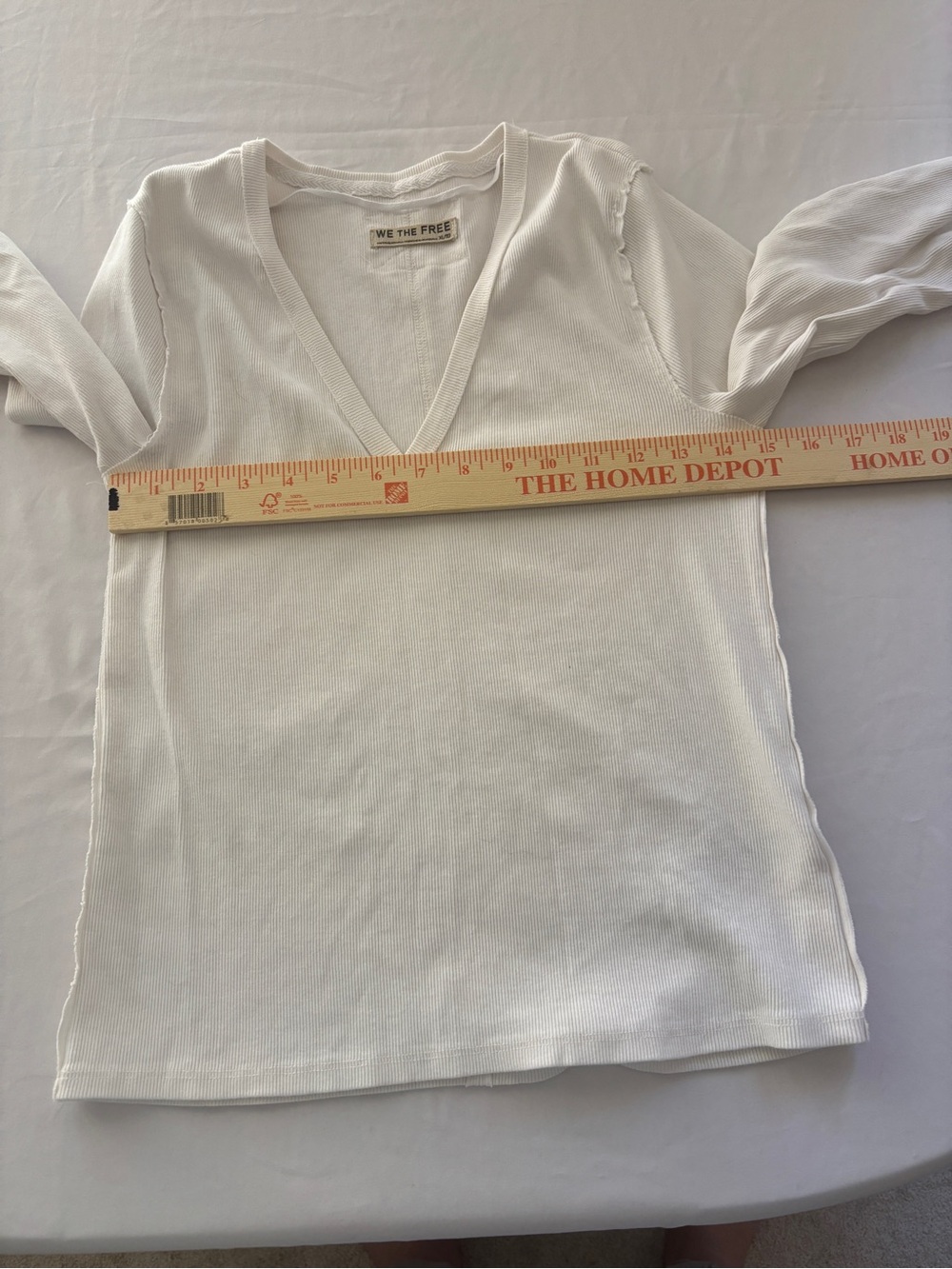We The Free Plum & White V-Neck Women's Set of 2 Tops Women’s XL one New - Picture 8 of 12